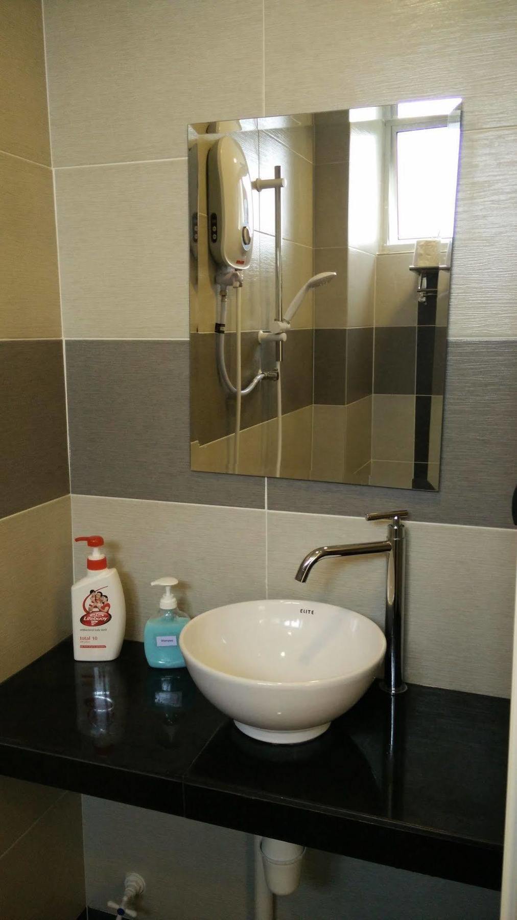 H&A Guest House Malacca ภายนอก รูปภาพ